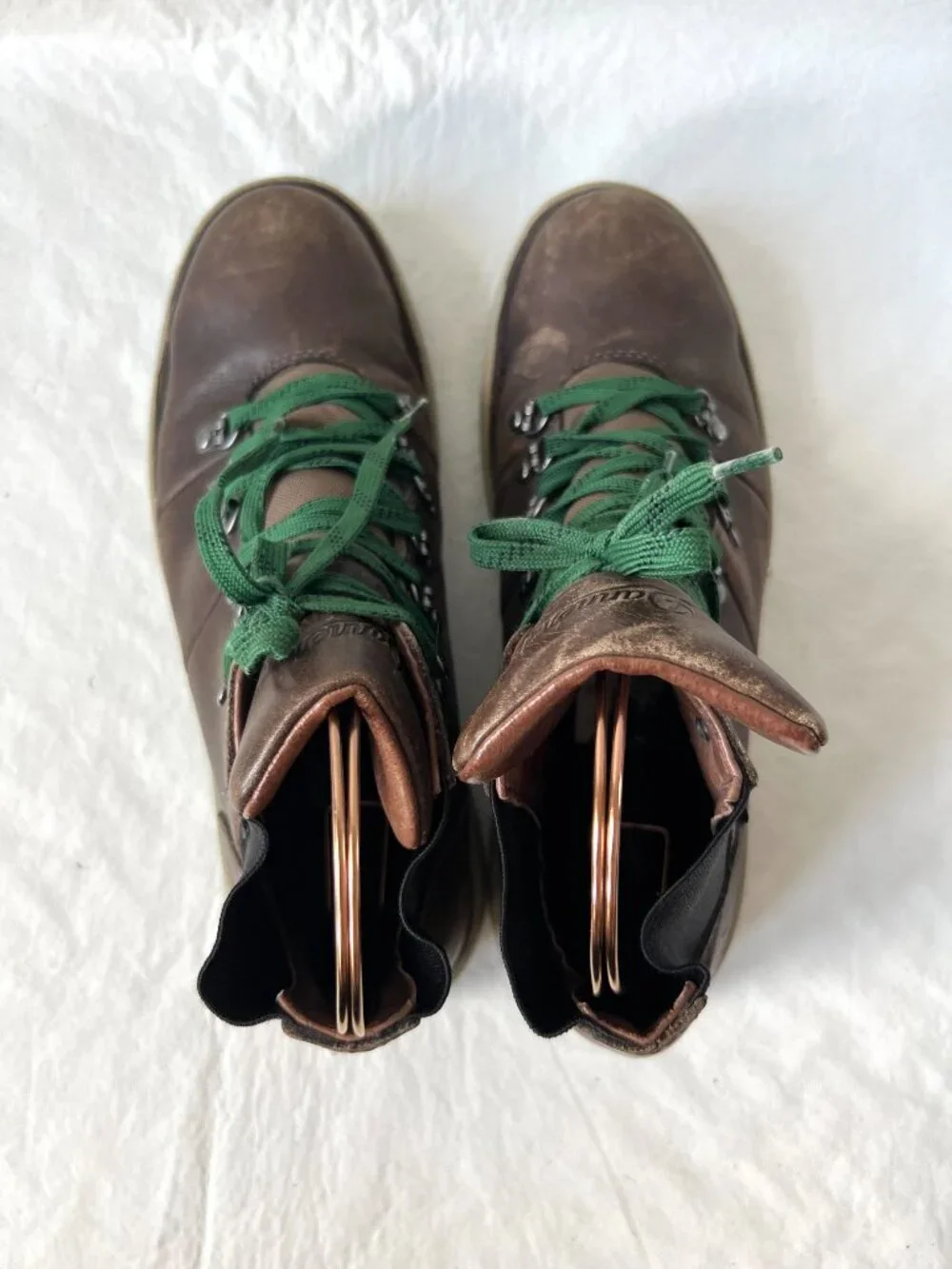 Danner boots Vertigo 917 Java Brown leather mens 9.5 lace up Vibram soles green